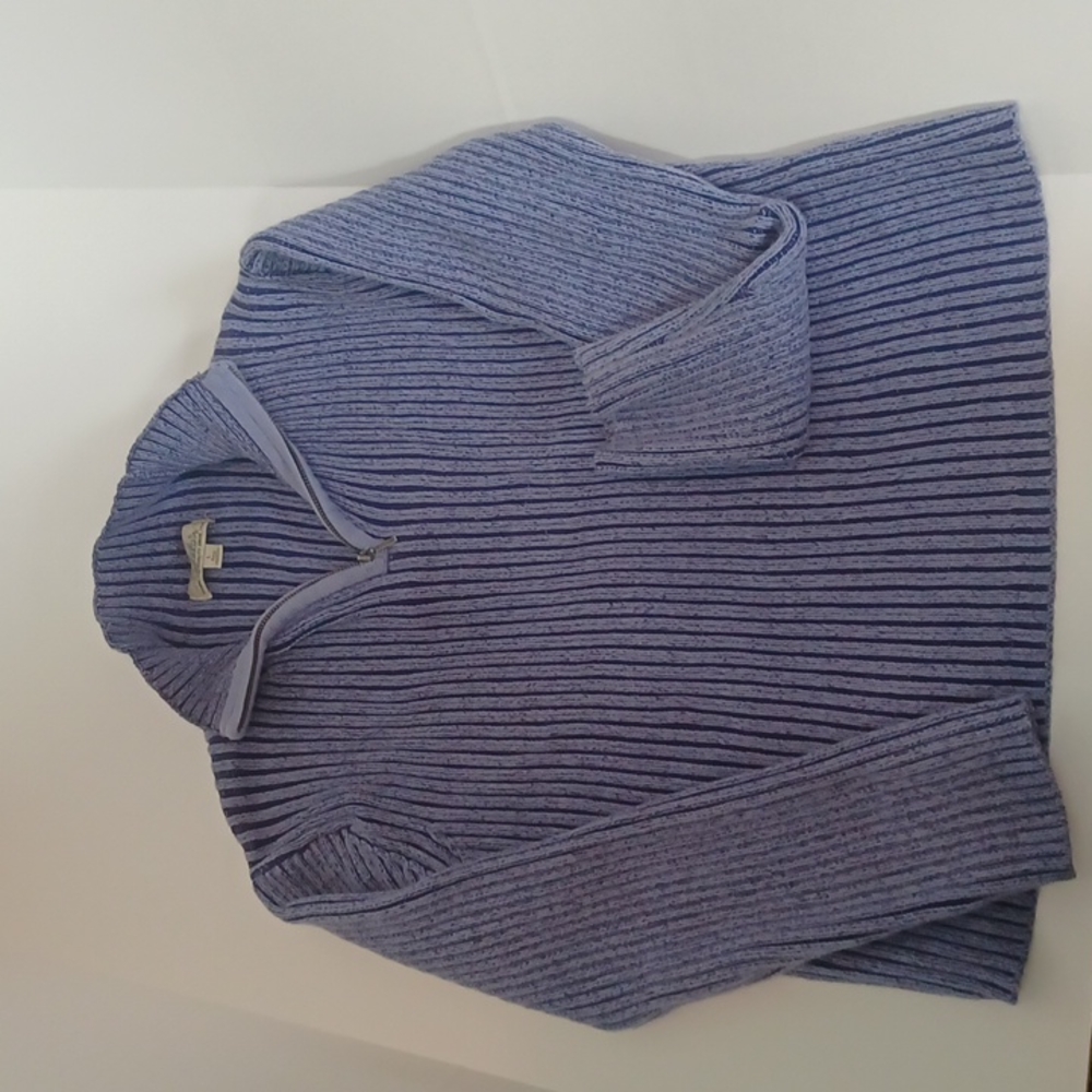 Cabela's Size Large sweater